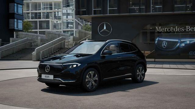 Mercedes-Benz EQA 250+ Luxury Line 71 kWh | Winter-pakket | Elektrisch bedienbare trekhaak | 360 graden camera | Elektrisch bedienbare stoelen met memory functie