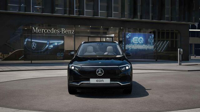 Mercedes-Benz EQA 250+ Luxury Line 71 kWh | Winter-pakket | Elektrisch bedienbare trekhaak | 360 graden camera | Elektrisch bedienbare stoelen met memory functie