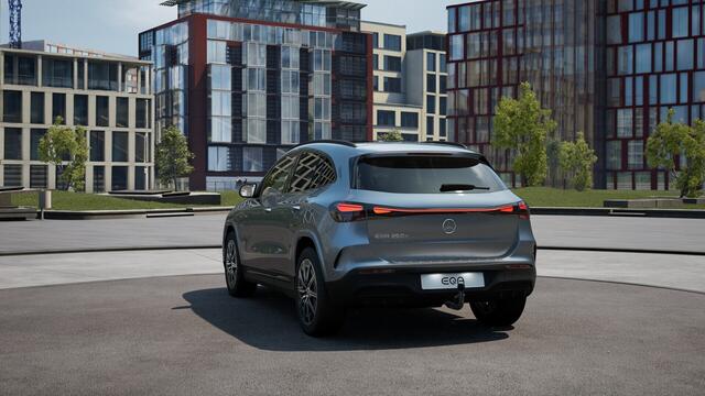 Mercedes-Benz EQA 250+ Business Solution AMG 71 kWh | Trekhaak | Nightpakket | Premium pakket | Parkeerpakket met 360°-camera | Dodehoekassistent | KEYLESS-GO comfort pakket | EASY PACK achterklep | Head-up display | Extra USB-poorten |