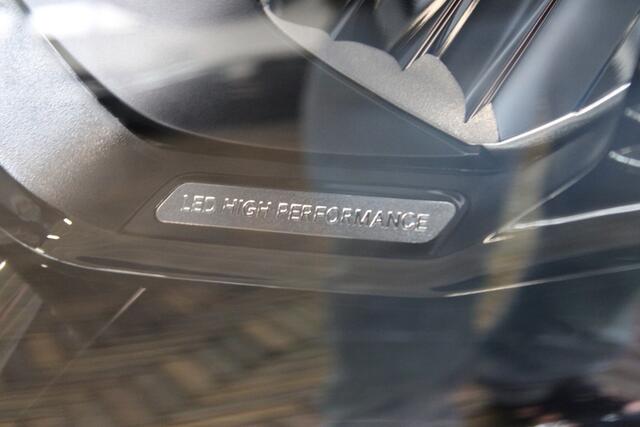Mercedes-Benz EQA 250 Business Solution AMG 67 kWh | Incl. 12 maanden garantie | Adaptieve cruise control | Stoelverwarming | Climate control | DAB radio | Parkeercamera | Navigatie | Full LED |
