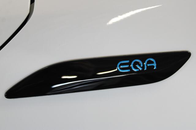 Mercedes-Benz EQA 250 Business Solution AMG 67 kWh | Incl. 12 maanden garantie | Adaptieve cruise control | Stoelverwarming | Climate control | DAB radio | Parkeercamera | Navigatie | Full LED |