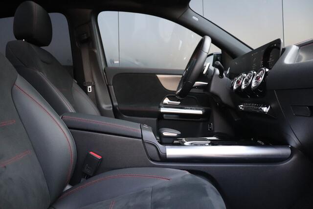 Mercedes-Benz EQA 250 AMG-LINE | 67 kWh | PANO-DAK | CAMERA | STOELVERWARMING | VIRTUAL COCKPIT | CRUISE | AIRCO | NAVI |