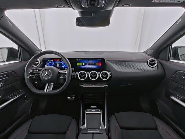 Mercedes-Benz EQA 250 AMG Line 67 kWh | AMG Line Advanced Plus | Night Pakket | Panorama Schuif-Kanteldak | Memory Voorstoelen | Stoel en Stuurverwarming | Inclusief 24 maanden MB Certified garantie voor Europa.