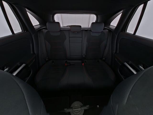 Mercedes-Benz EQA 250 AMG Line 67 kWh | AMG Line Advanced Plus | Night Pakket | Panorama Schuif-Kanteldak | Memory Voorstoelen | Stoel en Stuurverwarming | Inclusief 24 maanden MB Certified garantie voor Europa.