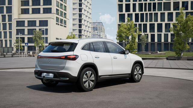 Mercedes-Benz EQA 250+ Business Solution 71 kWh | Trekhaak | Parkeerpakket met achteruitrijcamera | EASY PACK achterklep | Extra USB-poorten | Sfeerverlichting | Verwarmde stoelen vooraan | Zitcomfortpakket | Licht- en zicht pakket |