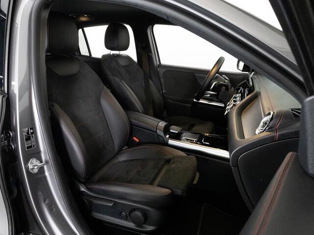 Mercedes-Benz EQA 250 Edition 1 AMG 67 kWh 190 PK | LED | Achteruitrijcamera | Stoelverwarming | Ambiance Verlichting |