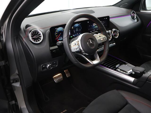 Mercedes-Benz EQA 250+ AMG Line 71 kWh | Panoramaschuifdak | Sfeerverlichting | Keyless go | 360 camera | EASYPACK-achterklep | Stoelverwarming |