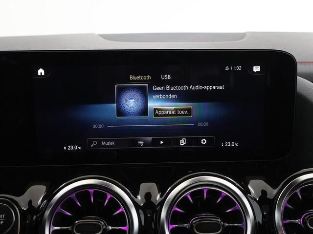 Mercedes-Benz EQA 250+ AMG Line 71 kWh | Panoramaschuifdak | Sfeerverlichting | Keyless go | 360 camera | EASYPACK-achterklep | Stoelverwarming |