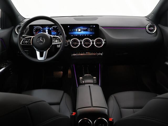 Mercedes-Benz EQA 250 Luxury Line 67 kWh | Panoramadak | Sfeerverlichting | Stoelverwarming | Parkeercamera | MBUX