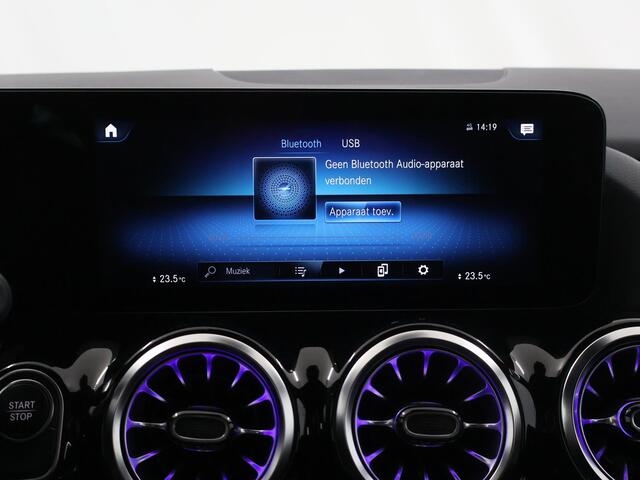 Mercedes-Benz EQA 250 Luxury Line 67 kWh | Panoramadak | Sfeerverlichting | Stoelverwarming | Parkeercamera | MBUX