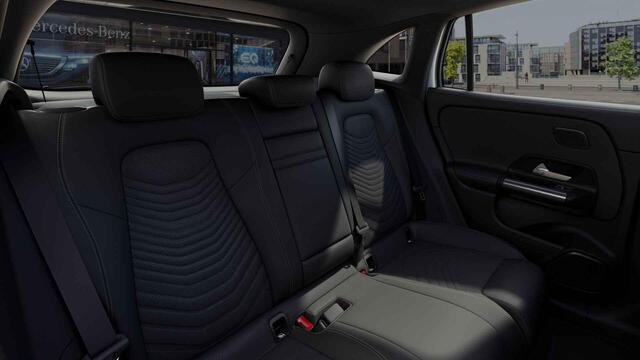 Mercedes-Benz EQA 250+ Business Edition 71 kWh | Panoramadak | Keyless | Memory | 360 graden camera | Stoelverwarming | Sfeerverlichting |