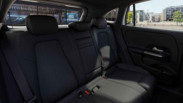 Mercedes-Benz EQA 250 67 kWh | Trekhaak | Stoelverwarming |