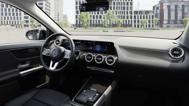 Mercedes-Benz EQA 250 Business Solution Luxury 67 kWh | Night | 20" multispaaks velgen | Stoelverwarming | Achteruitrijcamera | Sfeerverlichting |
