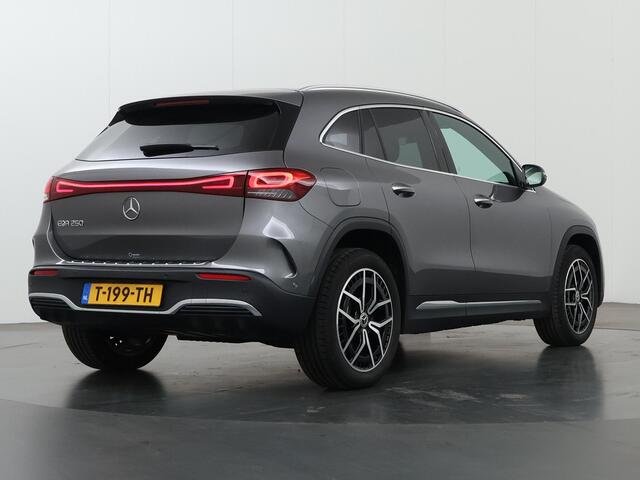 Mercedes-Benz EQA 250 Sport Edition | AMG | Premium Pakket | 19" AMG-velgen | Privacy Glass | Stoelverwarming | Achteruitrijcamera | Sfeerverlichting |