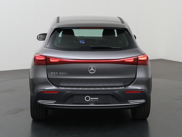 Mercedes-Benz EQA 250+ Luxury Line 71 kWh | Apple carplay | Stoelverwarming | Achteruitrijcamera |