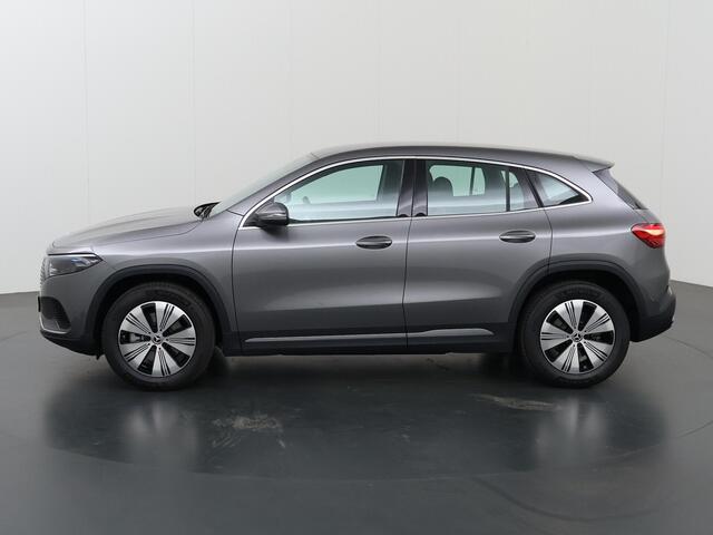 Mercedes-Benz EQA 250+ Luxury Line 71 kWh | Apple carplay | Stoelverwarming | Achteruitrijcamera |