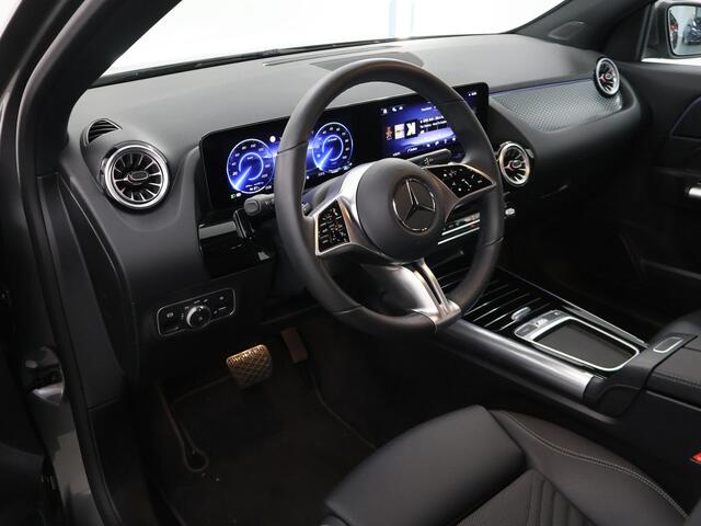 Mercedes-Benz EQA 250+ Luxury Line 71 kWh | Apple carplay | Stoelverwarming | Achteruitrijcamera |