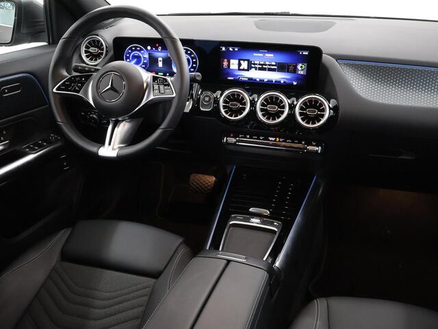 Mercedes-Benz EQA 250+ Luxury Line 71 kWh | Apple carplay | Stoelverwarming | Achteruitrijcamera |