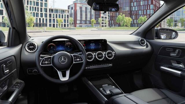 Mercedes-Benz EQA 250+ Business Edition 71 kWh | Panoramadak | Memory stoelen | 360 camera | Sfeerverlichting | Stoelverwarming |