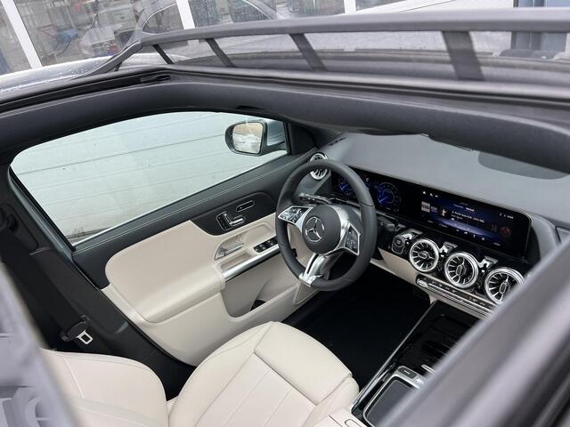 Mercedes-Benz EQA 250+ Luxury LIMITED | Beige Interieur | Panoramadak | 360° Camera | Elektrisch Verstelbare Stoelen + Memory | Donkergetint Glas Achter | Dodehoekassistent | Apple CarPlay | Android Auto | Stoelverwarming | Sfeerverlichting | Parkeersensoren | 17% bijtelli
