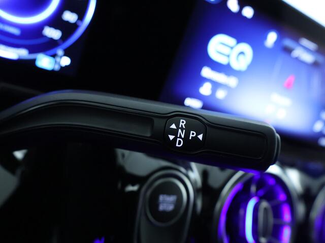 Mercedes-Benz EQA 250+ Business Solution AMG 71 kWh | Trekhaak | Nightpakket | Premium pakket | Parkeerpakket met 360°-camera | EASY PACK achterklep | KEYLESS-GO comfort pakket | Head-up display | Dodehoekassistent | Extra USB-poorten |