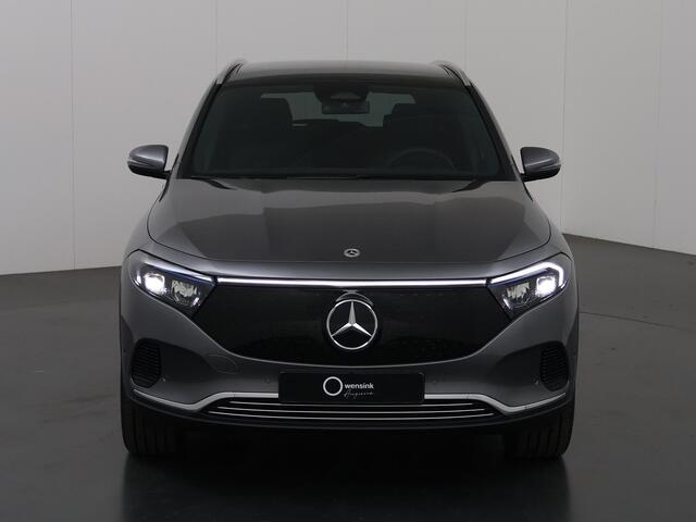 Mercedes-Benz EQA 250+ Business Solution Luxury 71 kWh | Trekhaak | Achteruitrijcamera | Stoelverwarming | Apple carplay & Android auto