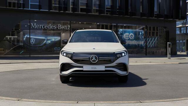 Mercedes-Benz EQA 250 AMG Line 67 kWh | Rijassistentiepakket | Premium Pakket | Trekhaak | 360 graden camera | Stoelverwarming |