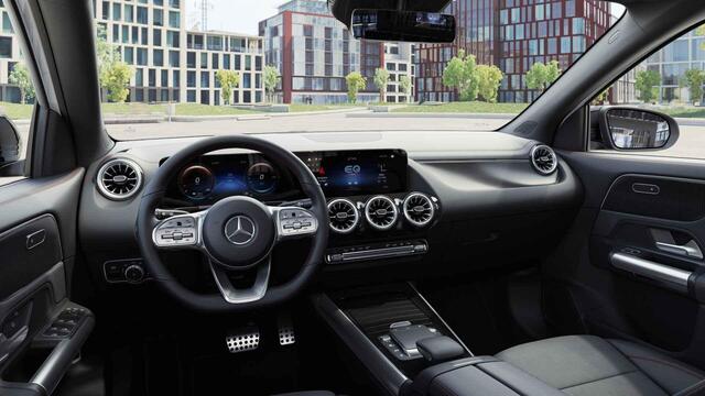 Mercedes-Benz EQA 250 AMG Line 67 kWh | Rijassistentiepakket | Premium Pakket | Trekhaak | 360 graden camera | Stoelverwarming |