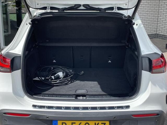 Mercedes-Benz EQA 250 Business Solution AMG 67 kWh | Navi | Cruise Control | Nightpakket