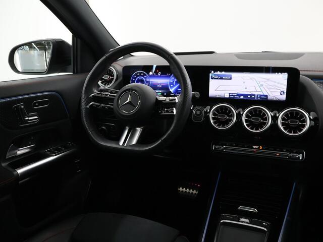 Mercedes-Benz EQA 250+ AMG Line 71 kWh | Panoramadak | Burmester | 360 graden camera | Memory | Keyless |