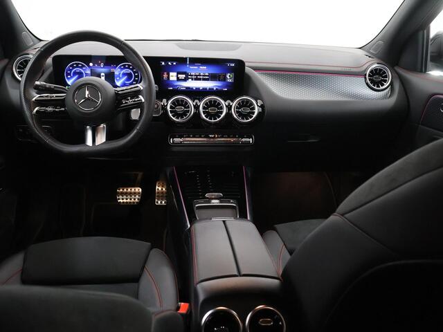 Mercedes-Benz EQA 250+ AMG Line 71 kWh | Night | Memory | Trekhaak | 20" lichtmetalen velgen | Keyless | Sfeerverlichting | Stoelverwarming |