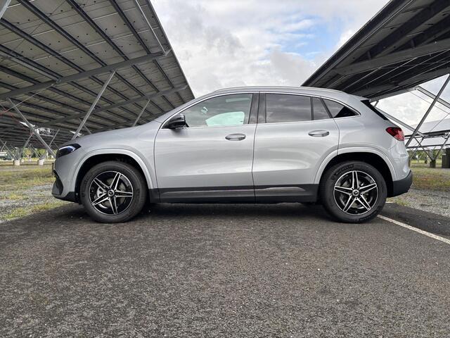 Mercedes-Benz EQA 250+ AMG 71 kWh | Panoramadak | Memory stoelen | 360 camera | Sfeerverlichting | Stoelverwarming |