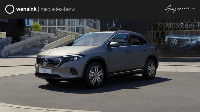Mercedes-Benz EQA 250 Luxury Line 67 kWh | Achteruitrijcamera | Trekhaak | Sfeerverlichting | Stoelverwarming |