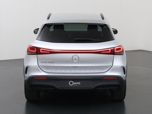 Mercedes-Benz EQA 250 AMG 67 kWh | Sfeerverlichting | Widescreen | Getint glas | Dodehoekassistent |