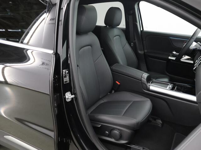 Mercedes-Benz EQA 250+ Luxury Line 71 kWh | Panoramaschuifdak | Winterpakket | Apple CarPlay