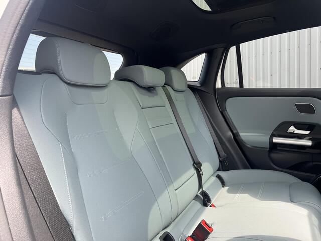 Mercedes-Benz EQA 250+ AMG Line 71 kWh