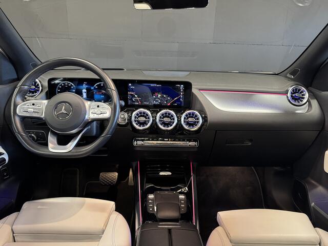 Mercedes-Benz EQA 250 Edition 1 67 kWh | Full options | AMG | Pano | Sfeerverlichting | Adaptive cruise | Lederen sportstoelen | Head-Up
