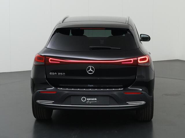 Mercedes-Benz EQA 250 Luxury Line 67 kWh | Getint glas | Sfeerverlichting | Widescreen |