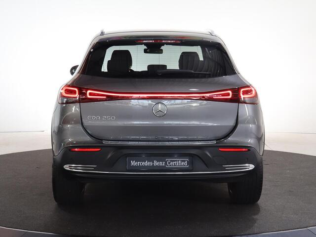 Mercedes-Benz EQA 250 AMG Line 67 kWh | Multispaaks | Apple Carplay | Getint glas |