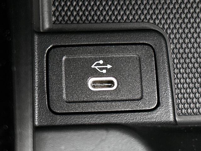 Mercedes-Benz EQA 250+ Business Solution 71 kWh | Parkeerpakket met achteruitrijcamera | Extra USB-poorten | Zitcomfortpakket | Sfeerverlichting | EASY PACK achterklep | Stoelverwarming voor | Licht- en zicht pakket |