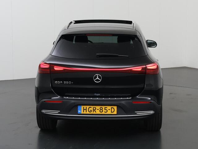 Mercedes-Benz EQA 250+ Business Line 71 kWh | Panoramadak | Trekhaak | Distronic | Stoelverwarming | Donker getint glas |