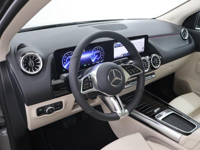 Mercedes-Benz EQA 250+ Business Solution Luxury 71 kWh | Panoramaschuifdak | Winterpakket | 360°-camera