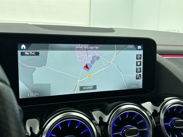 Mercedes-Benz EQA 250 Business Solution AMG 67 kWh | 1e eigenaar | Panoramadak | Trekhaak | LED | Burmester | stoelgeheugen | (even checken op foto)