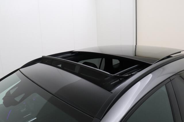 Mercedes-Benz EQA 250 AMG 67 kWh Pano-dak Camera Trekhaak Head-up