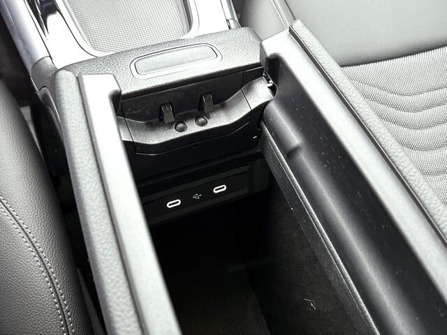 Mercedes-Benz EQA 250+ Business Solution 71 kWh | Parkeerpakket met achteruitrijcamera | EASY PACK achterklep | Licht- en zicht pakket | Extra USB-poorten | Stoelverwarming voor | Sfeerverlichting | Zitcomfortpakket |