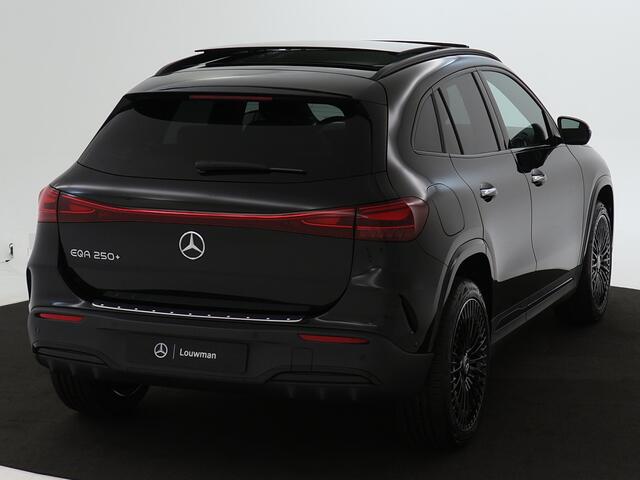 Mercedes-Benz EQA 250+ AMG Line 71 kWh | Nightpakket | Premium pakket | Parkeerpakket met 360°-camera | KEYLESS-GO comfort pakket | Extra USB-poorten | EASY PACK achterklep | Head-up display | Dodehoekassistent |