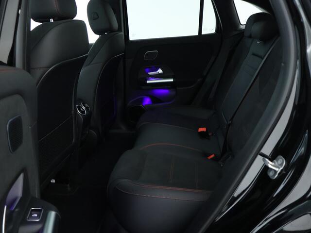 Mercedes-Benz EQA 250+ AMG Line 71 kWh | Nightpakket | Premium pakket | Parkeerpakket met 360°-camera | KEYLESS-GO comfort pakket | Extra USB-poorten | EASY PACK achterklep | Head-up display | Dodehoekassistent |