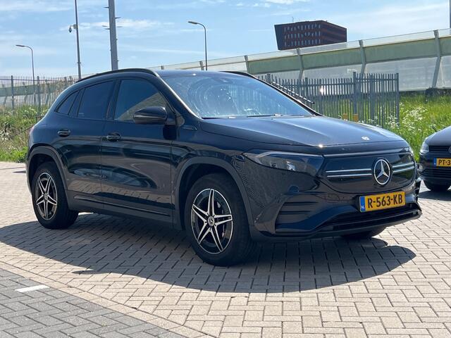 Mercedes-Benz EQA 250 Business Solution AMG 67 kWh / Navigatie / Pano / Alcantara / Parkeer sensoren V+A / Camera /