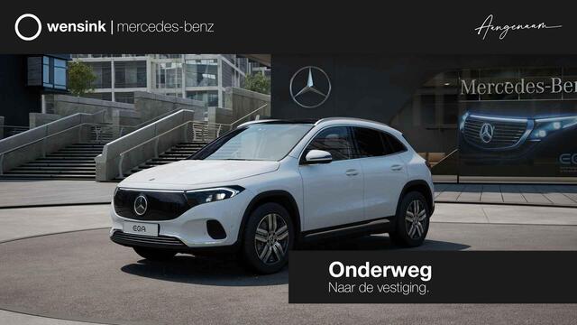 Mercedes-Benz EQA 250+ Business Solution Luxury 71 kWh | Panoramaschuifdak | Rijassistentiepakket | Winter pakket | Burmester | Achteruitrijcamera | Dodehoekassistent |