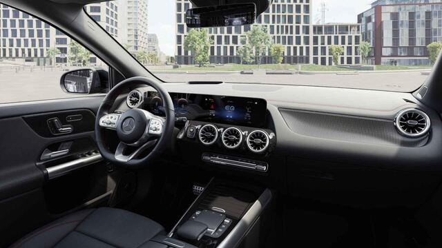 Mercedes-Benz EQA 350 4MATIC Business Solution AMG 67 kWh | Night | Burmester | Memory | Trekhaak | Rijassistentiepakket |